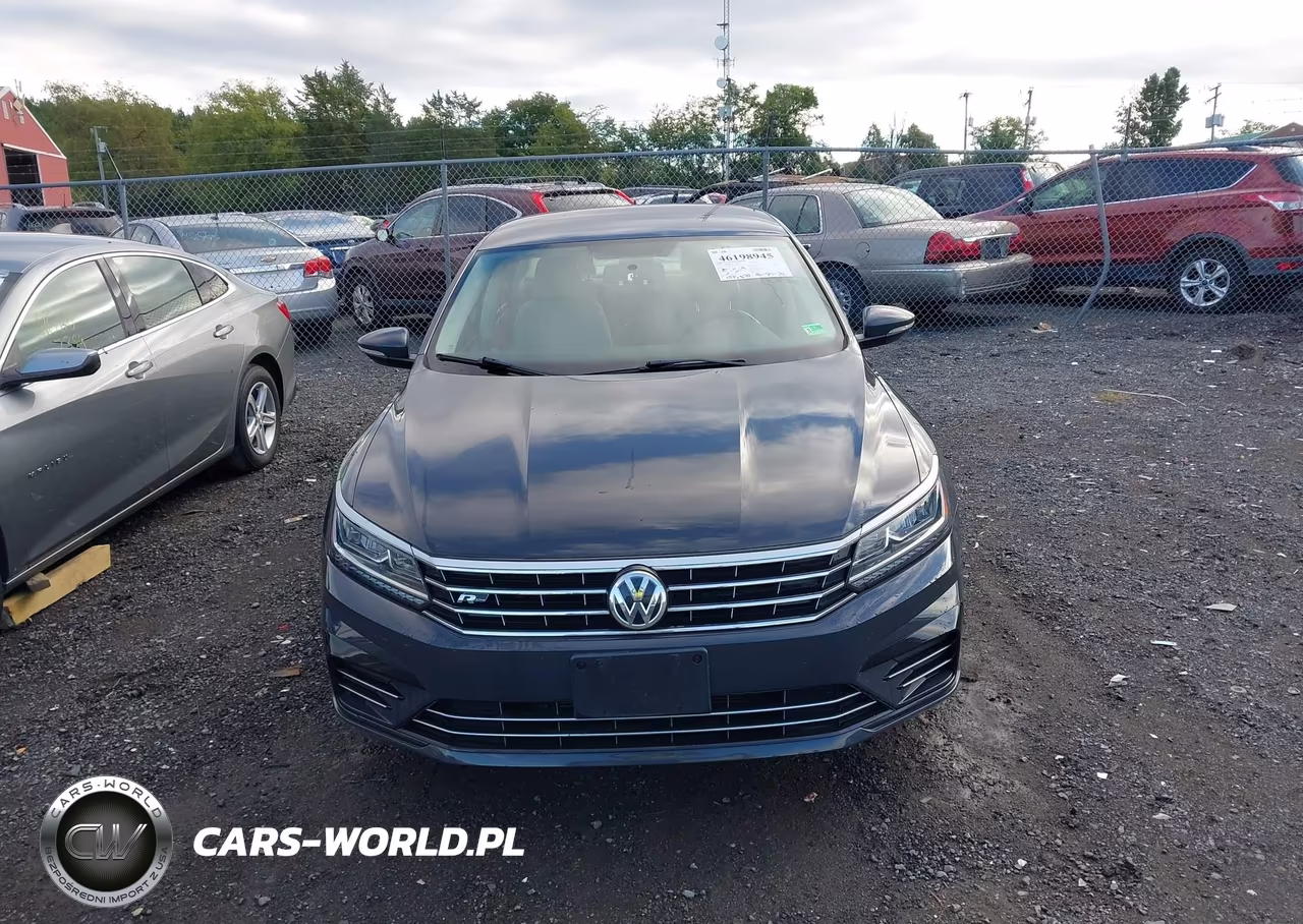 2017 Volkswagen Passat 1.8T R-Line VIN:1VWDT7A30HC062645 - 6