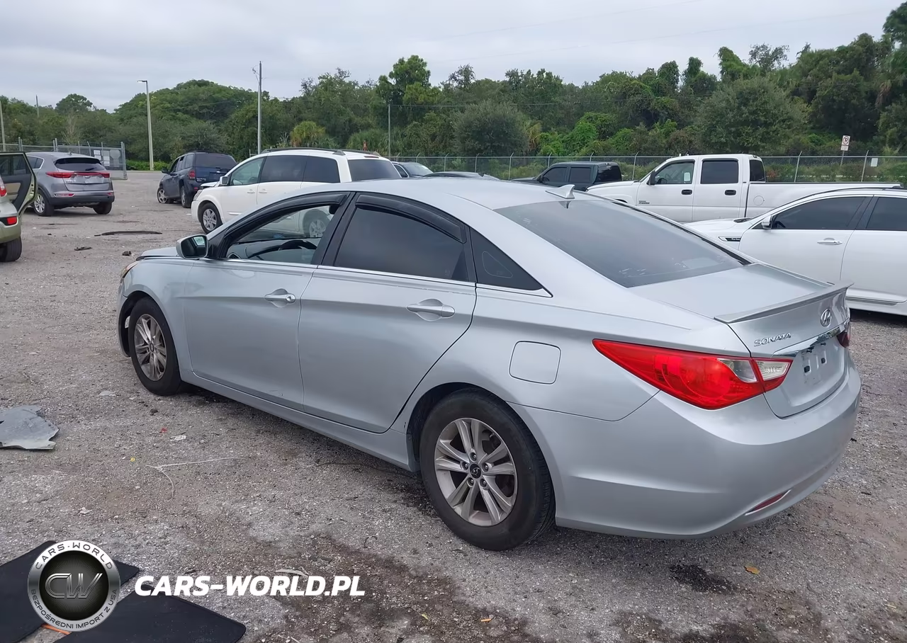 2013 Hyundai Sonata Gls VIN:5NPEB4ACXDH652648 - 3
