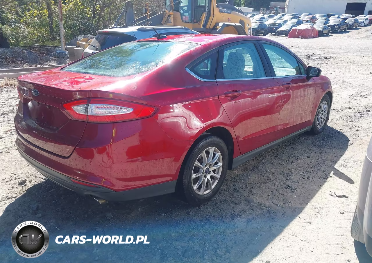2015 Ford Fusion S VIN:3FA6P0G77FR218430 - 4