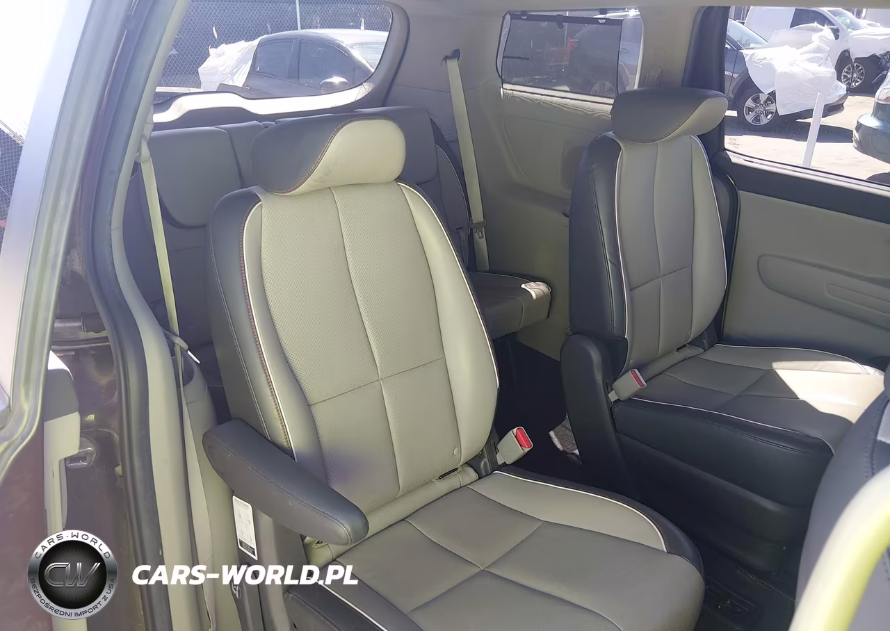 2018 Kia Sedona Lx VIN:KNDMB5C18J6406765 - 8