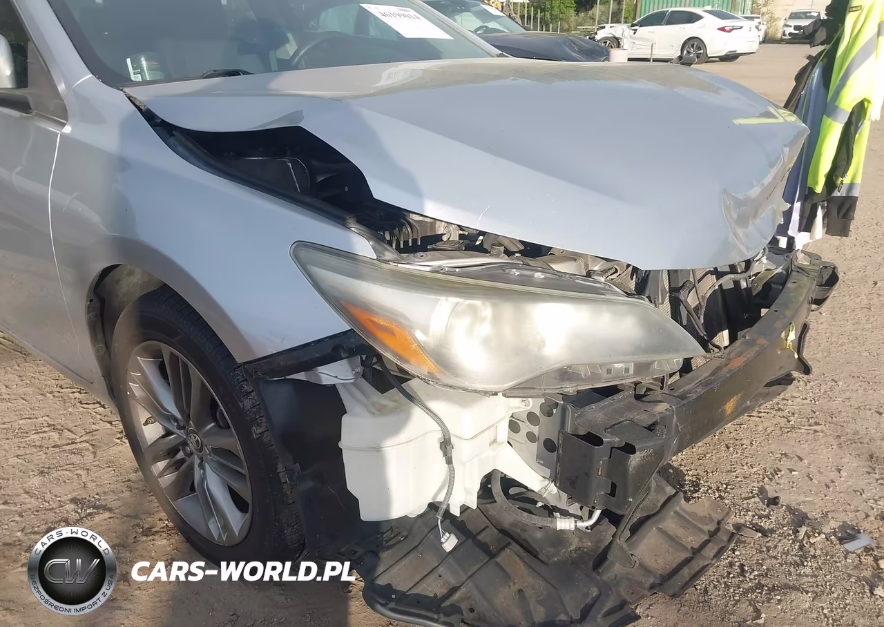 2015 Toyota Camry Se VIN:4T1BF1FK2FU887264 - 18