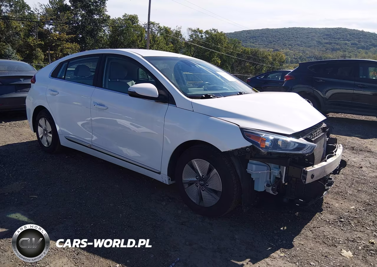 2022 Hyundai Ioniq Hybrid Se