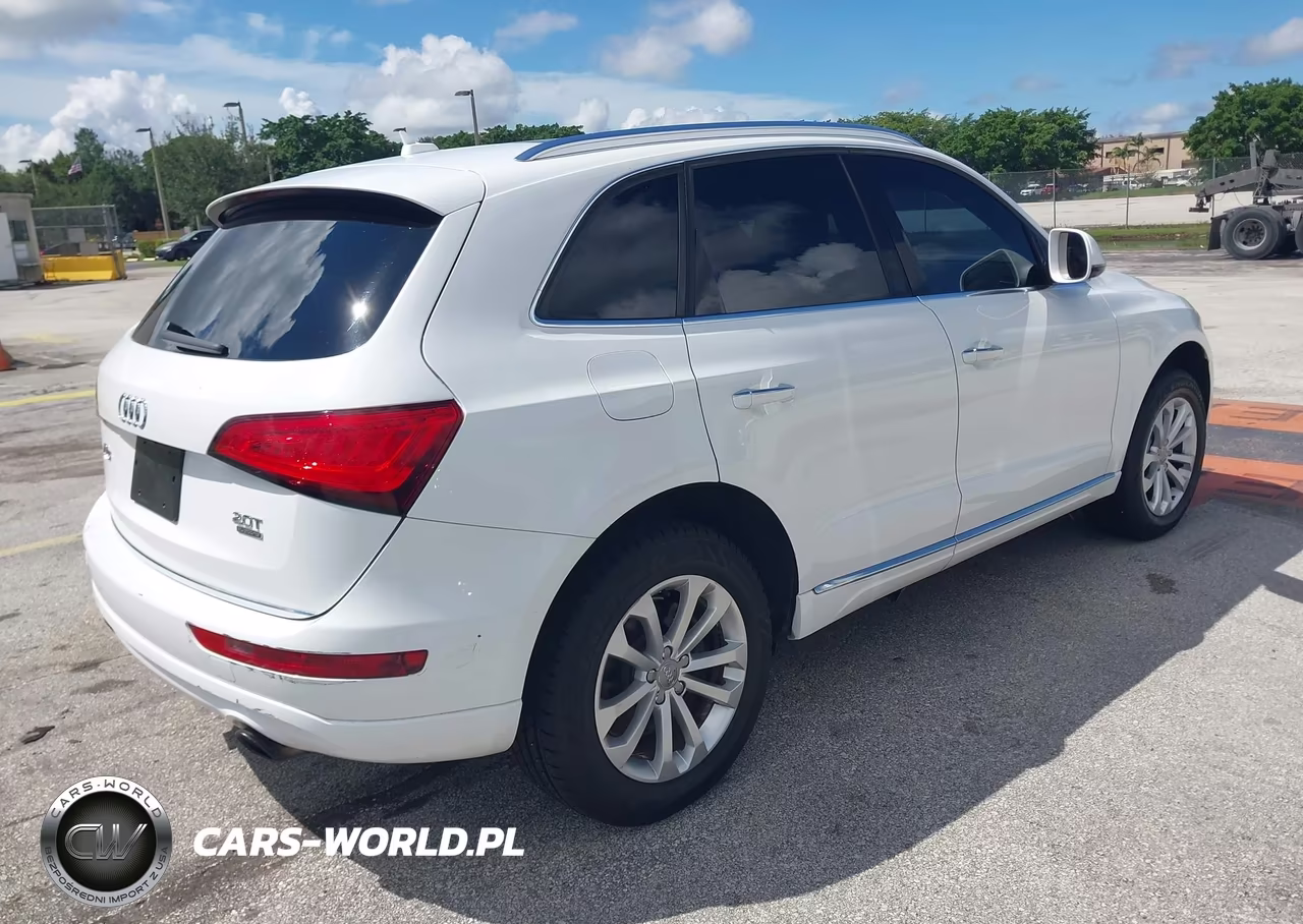 2016 Audi Q5 2.0T Premium VIN:WA1C2AFP0GA053393 - 4