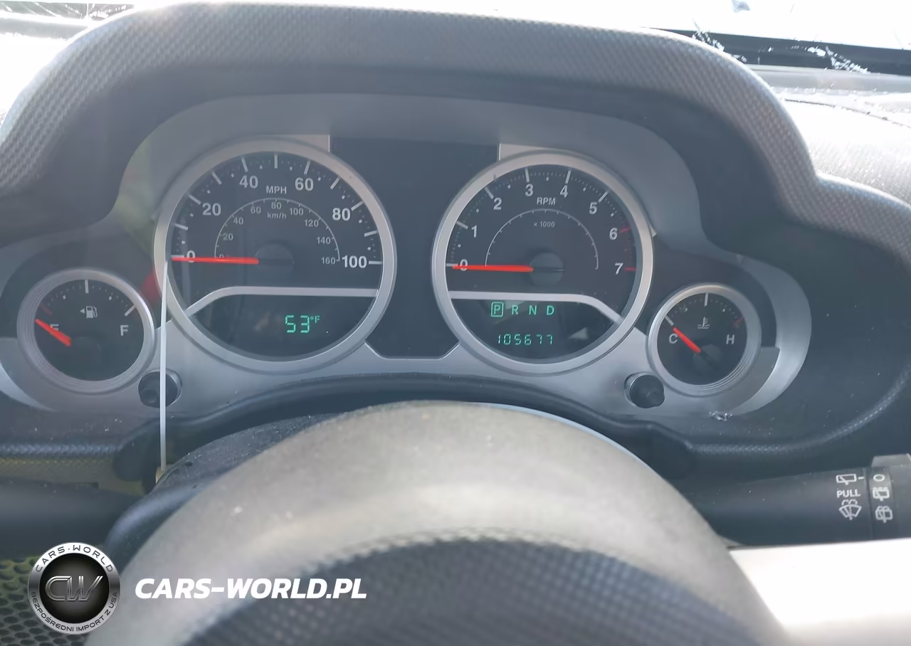 2009 Jeep Wrangler Unlimited Sahara VIN:1J4GA59169L726908 - 7