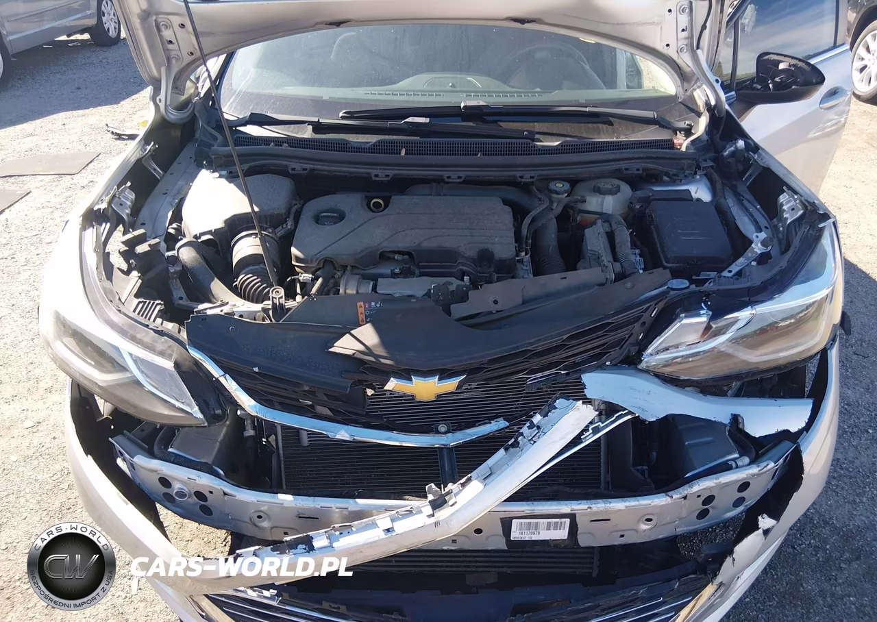 2018 Chevrolet Cruze Lt Auto VIN:1G1BE5SM7J7179999 - 10