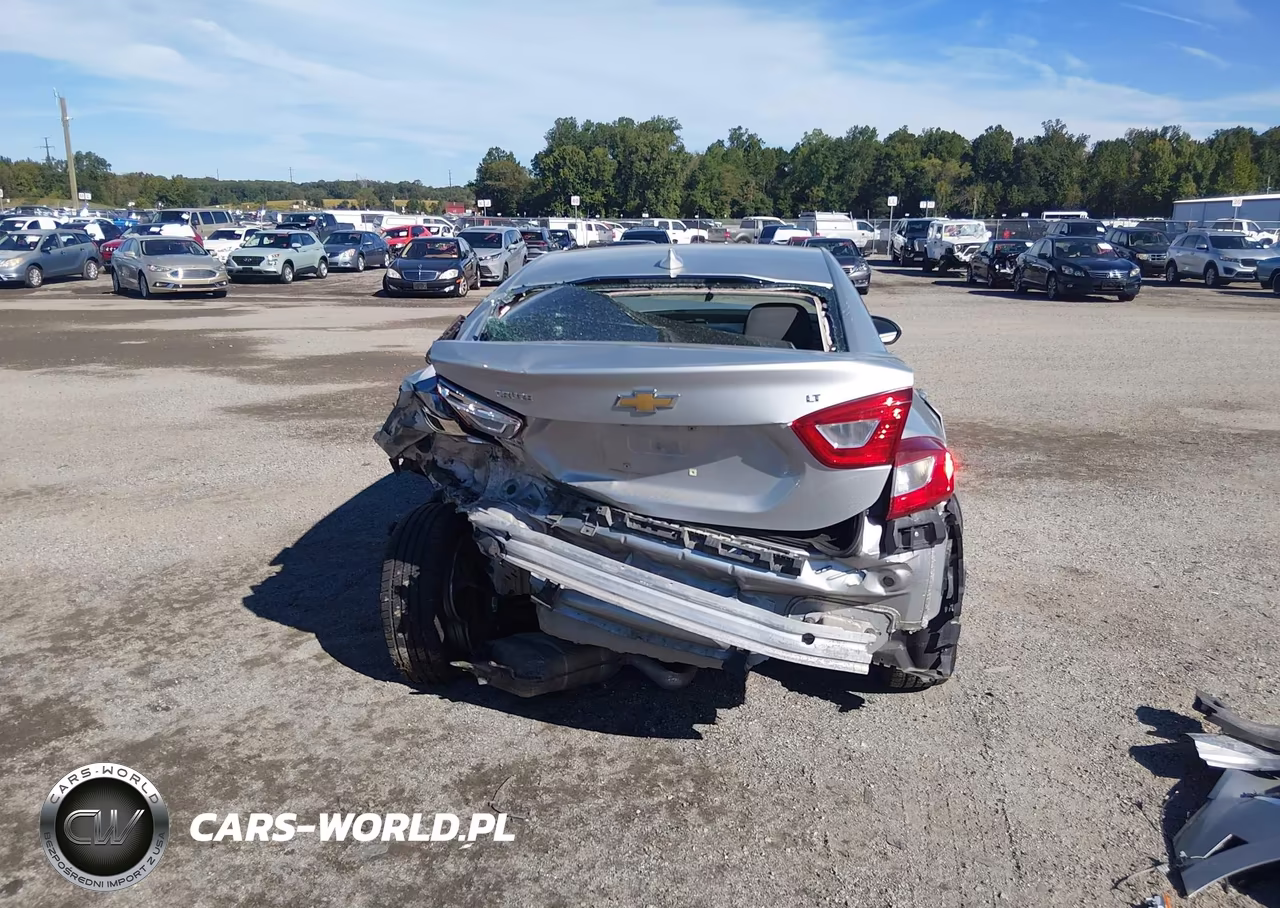 2018 Chevrolet Cruze Lt Auto VIN:1G1BE5SM7J7179999 - 16