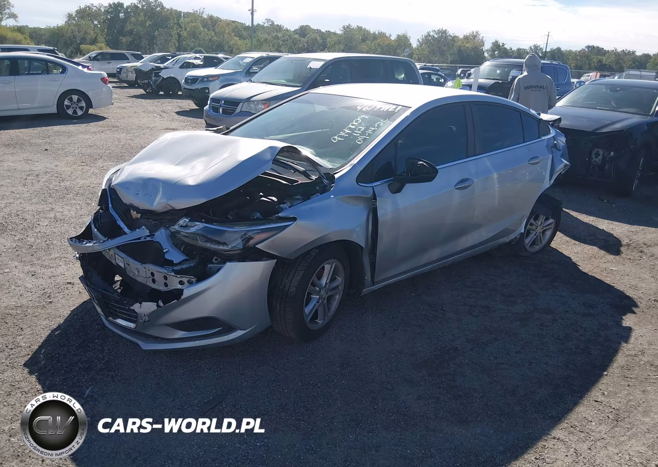 2018 Chevrolet Cruze Lt Auto VIN:1G1BE5SM7J7179999 - 2