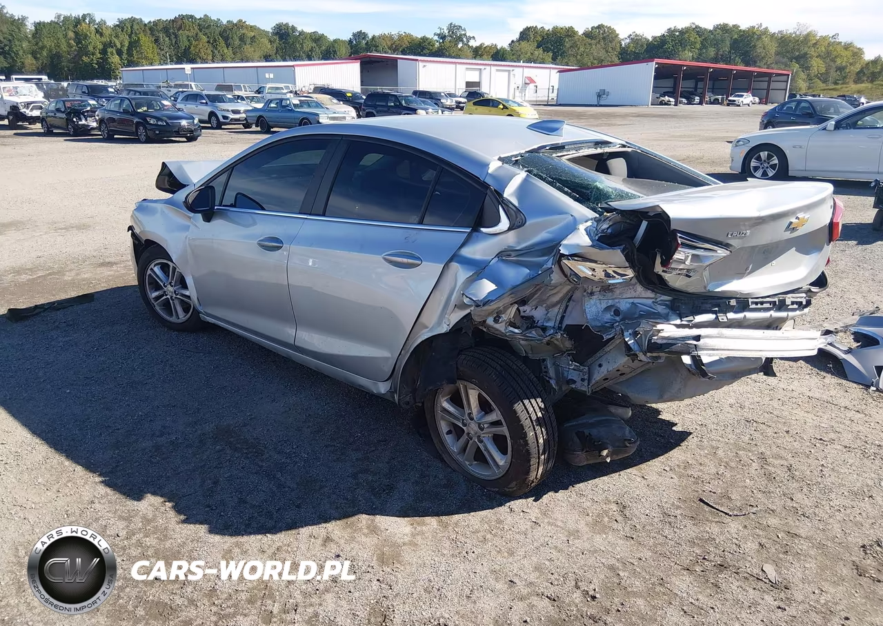 2018 Chevrolet Cruze Lt Auto VIN:1G1BE5SM7J7179999 - 3