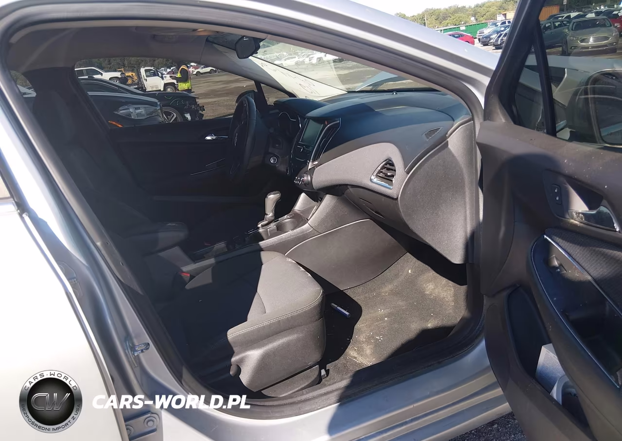 2018 Chevrolet Cruze Lt Auto VIN:1G1BE5SM7J7179999 - 5