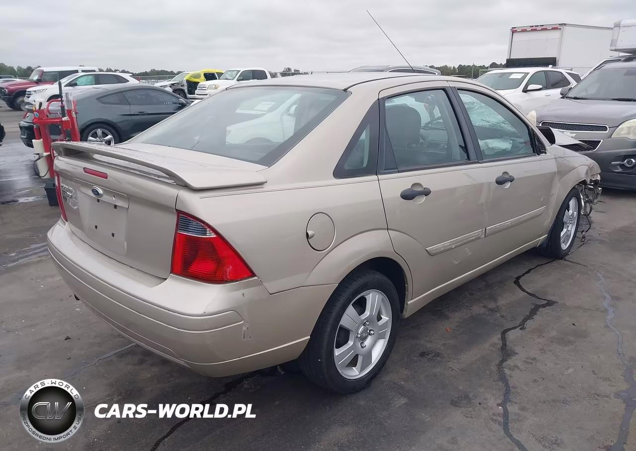 2007 Ford Focus S-Se-Ses VIN:1FAHP34N47W363730 - 4