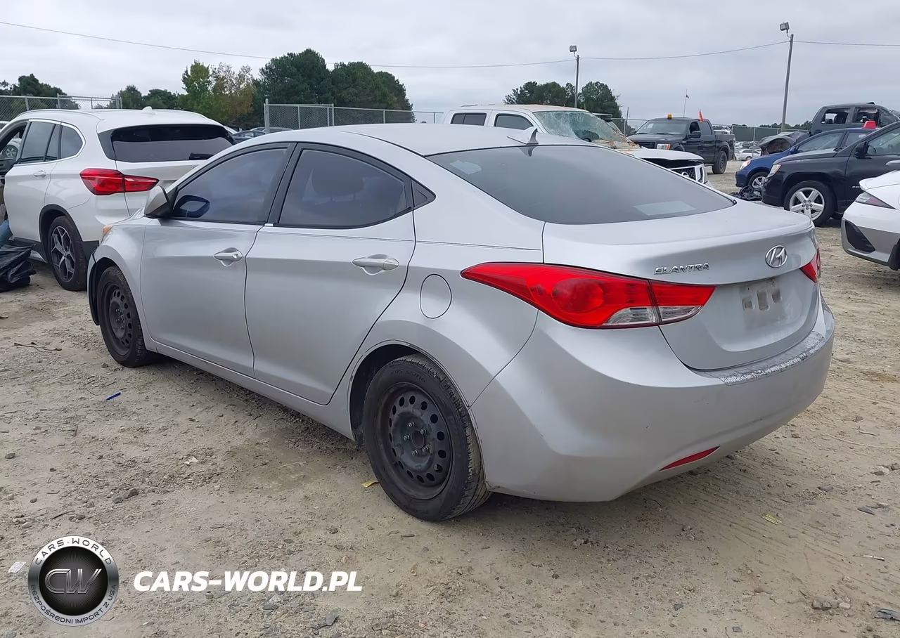 2013 Hyundai Elantra Gls VIN:5NPDH4AE7DH161224 - 3