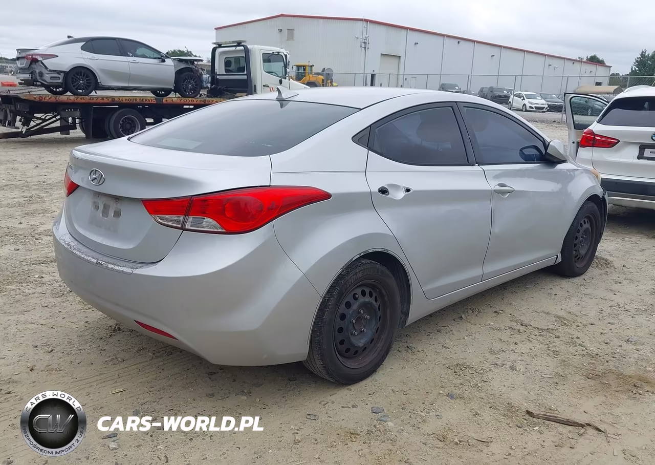2013 Hyundai Elantra Gls VIN:5NPDH4AE7DH161224 - 4