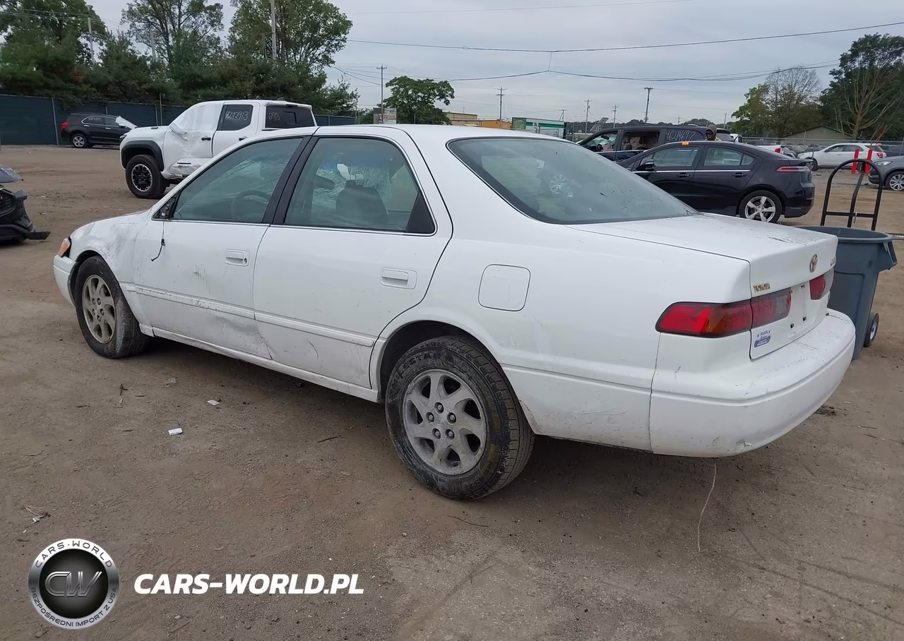 1999 Toyota Camry Xle VIN:JT2BF28K4X0203629 - 3
