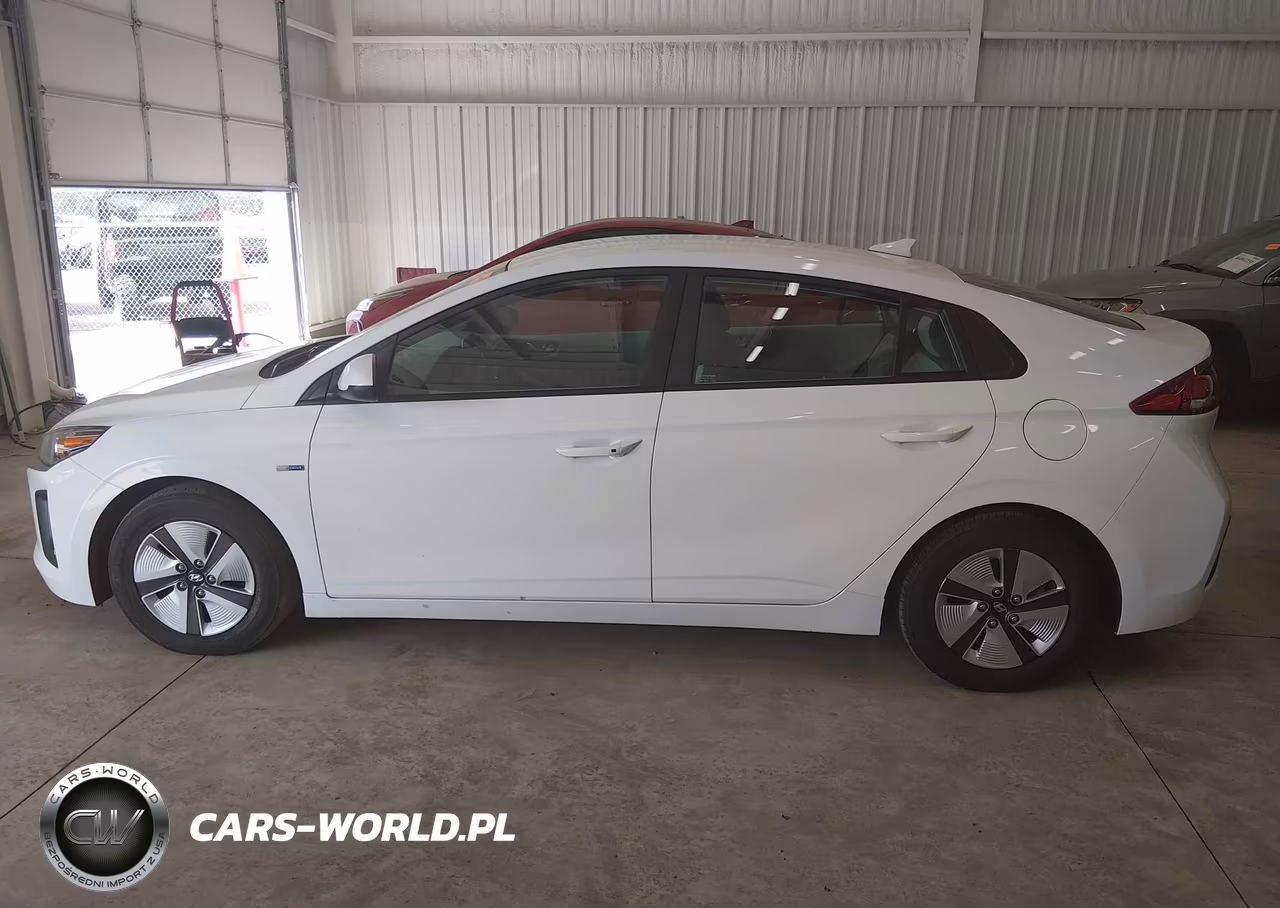 2020 Hyundai Ioniq Hybrid Blue VIN:KMHC65LC1LU220271 - 14