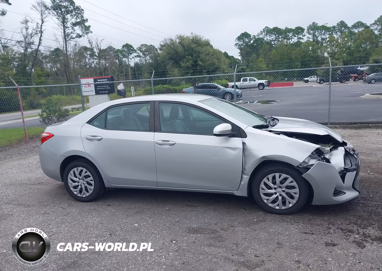 2017 Toyota Corolla Le VIN:2T1BURHE9HC806079 - 13