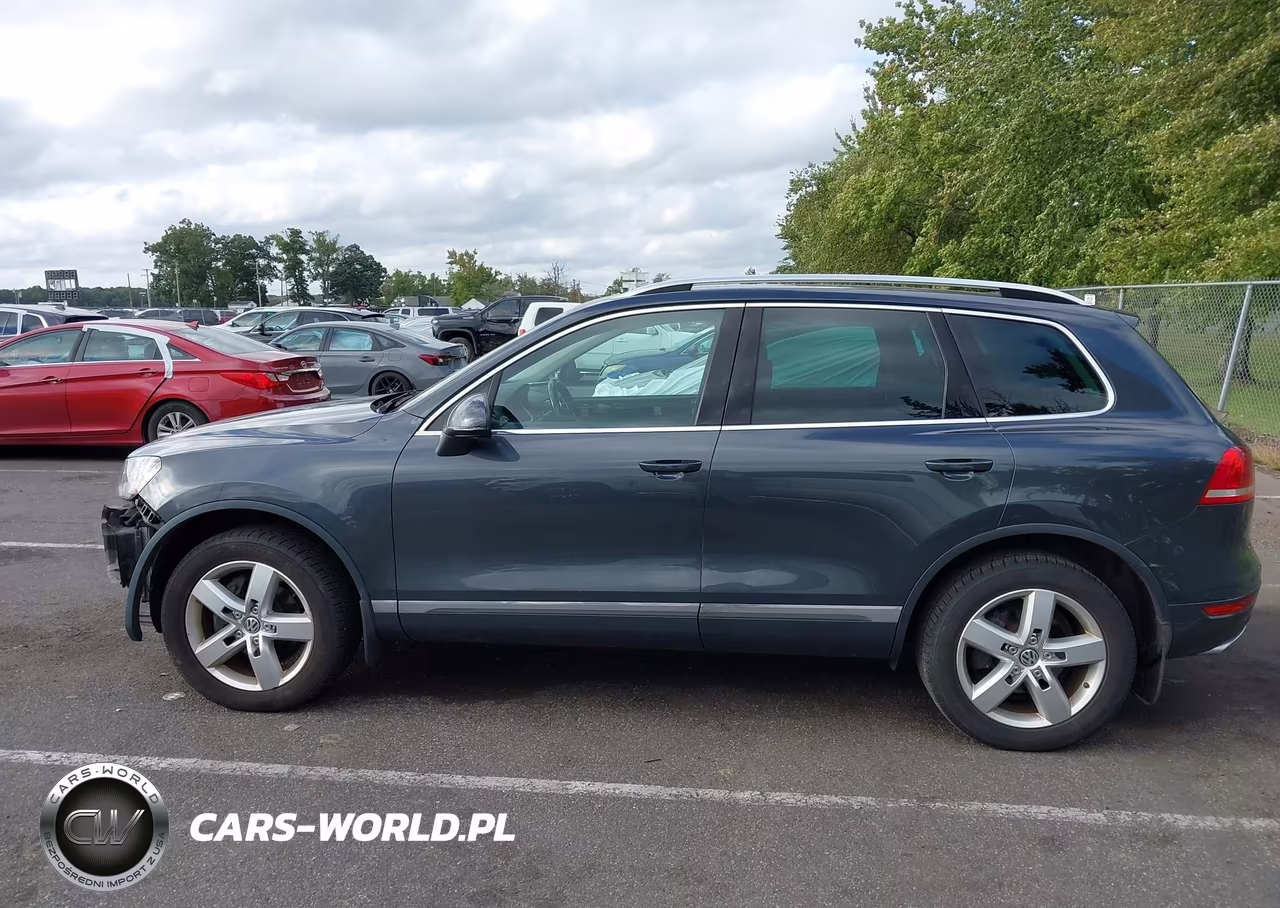 2013 Volkswagen Touareg Lux VIN:WVGEP9BP9DD007572 - 14
