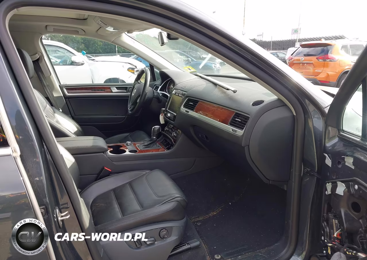 2013 Volkswagen Touareg Lux VIN:WVGEP9BP9DD007572 - 5