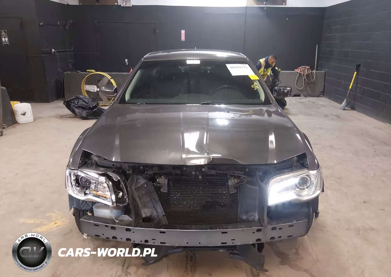 2015 Chrysler 300 Limited VIN:2C3CCAAG9FH929845 - 12