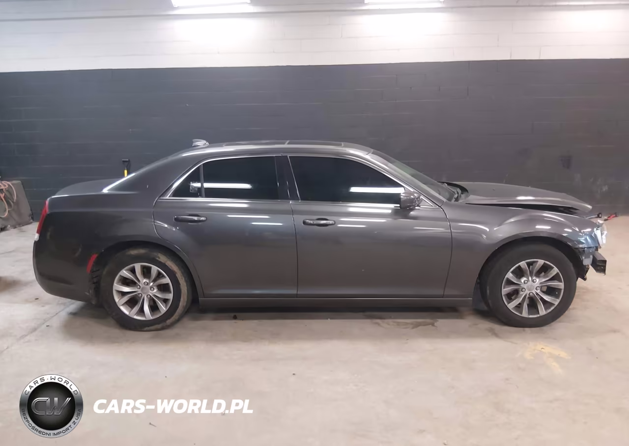 2015 Chrysler 300 Limited VIN:2C3CCAAG9FH929845 - 13