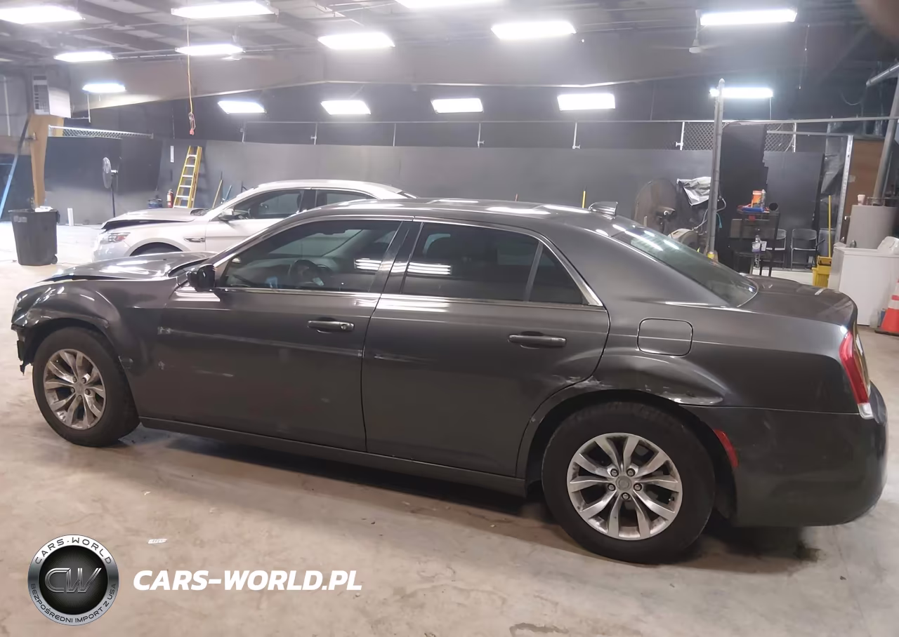 2015 Chrysler 300 Limited VIN:2C3CCAAG9FH929845 - 14