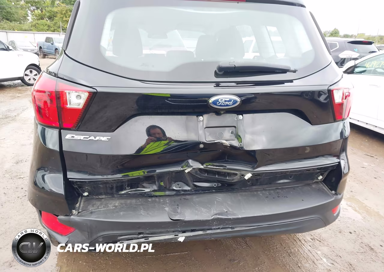 2019 Ford Escape S VIN:1FMCU0F77KUA31971 - 17