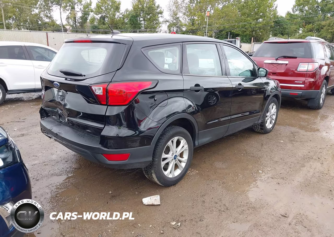 2019 Ford Escape S VIN:1FMCU0F77KUA31971 - 4