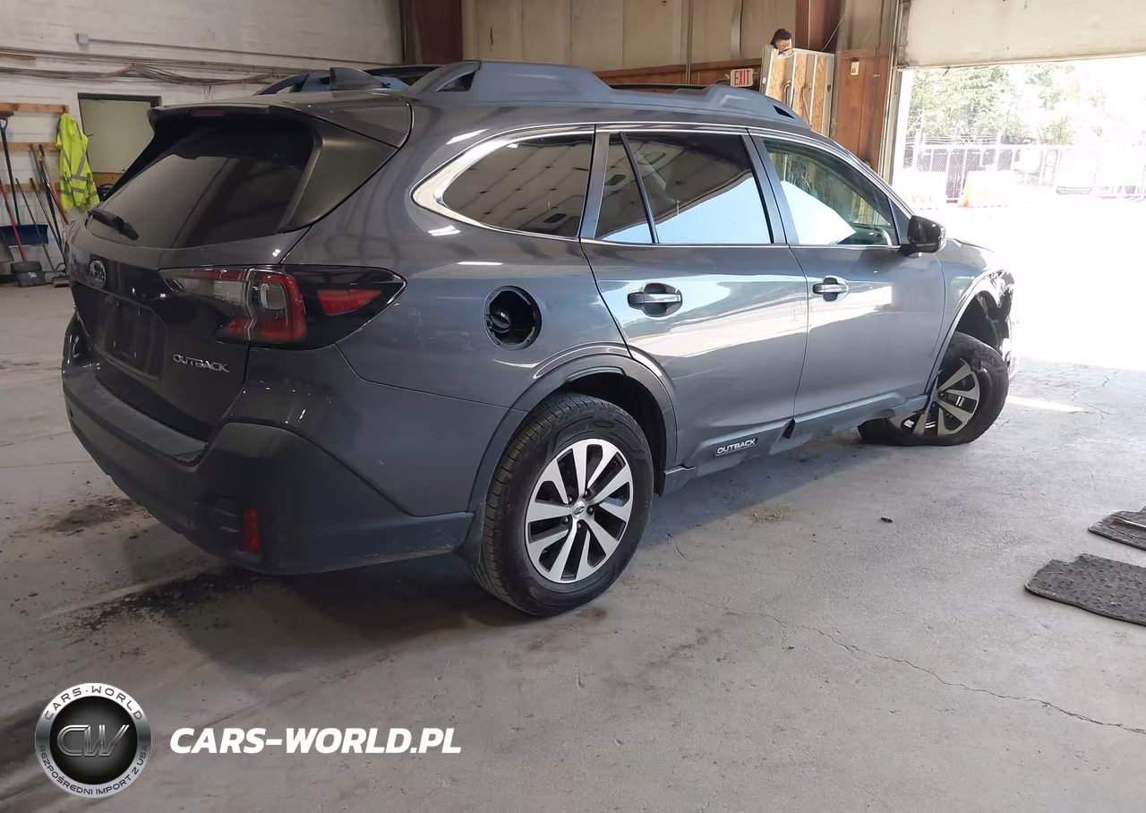 2020 Subaru Outback Premium VIN:4S4BTACC2L3104788 - 4