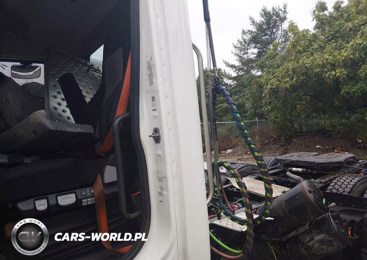 2020 Freightliner Cascadia VIN:3AKJHTDV9LSLZ0956 - 7