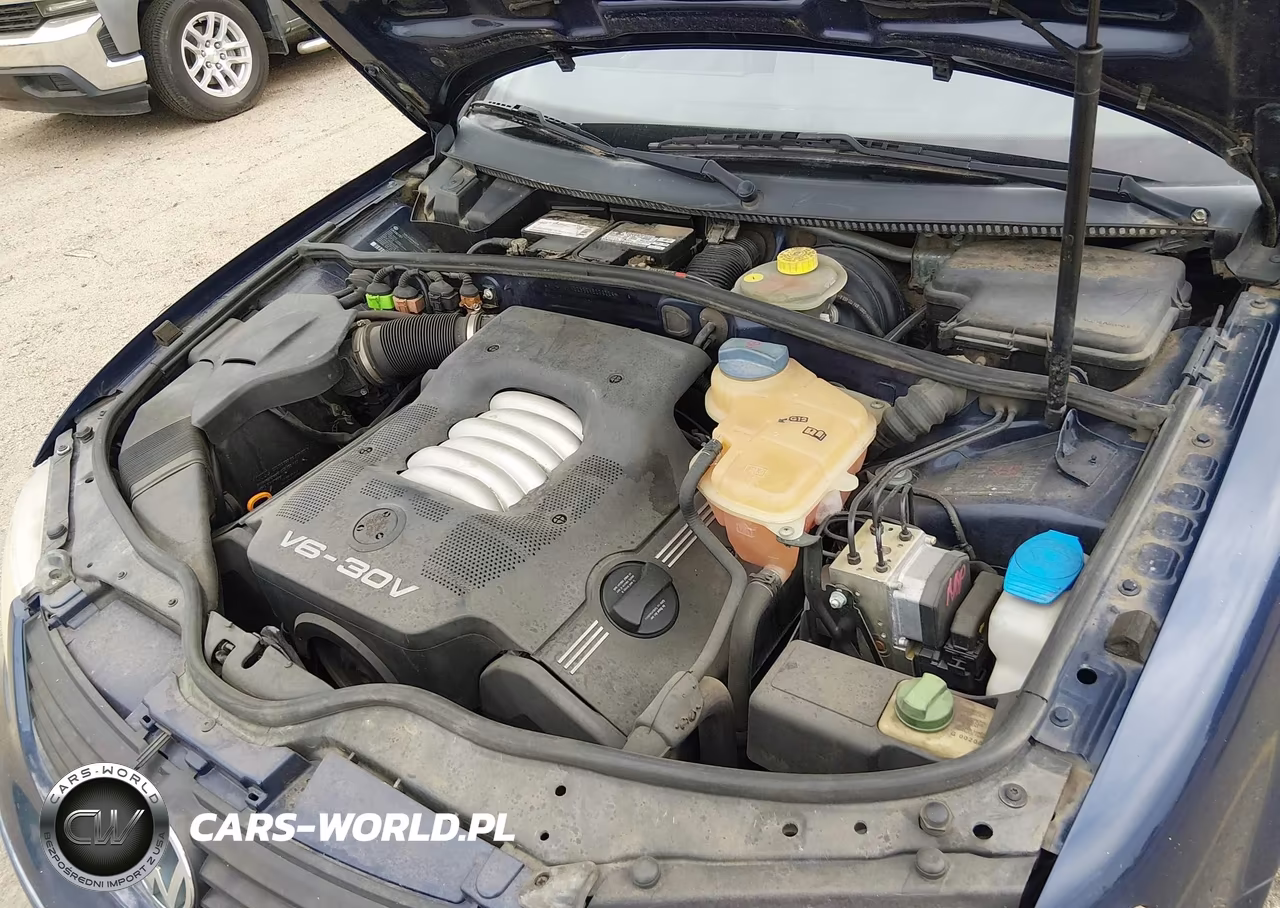 2000 Volkswagen Passat Gls VIN:WVWND23B9YE279224 - 10