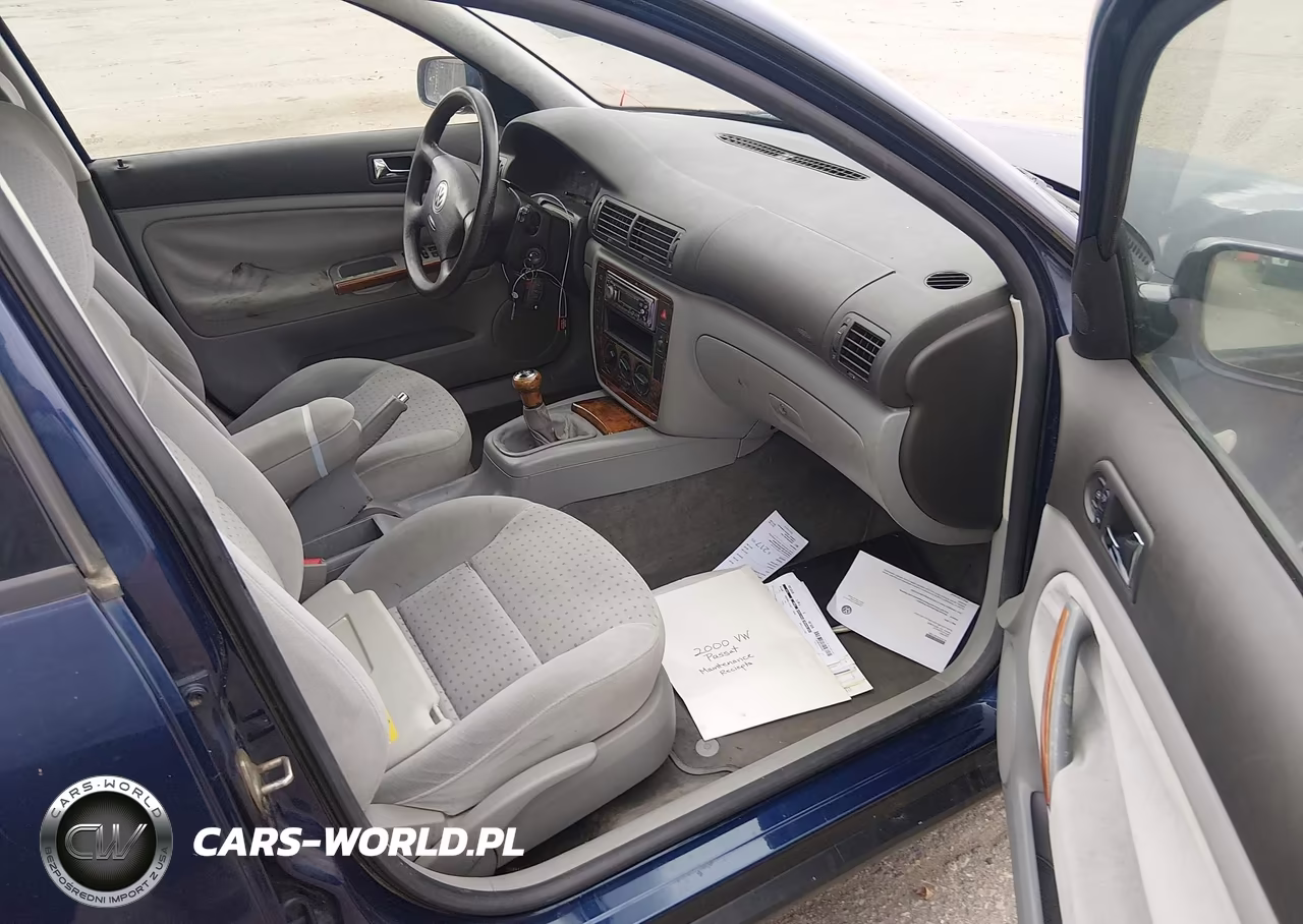 2000 Volkswagen Passat Gls VIN:WVWND23B9YE279224 - 5