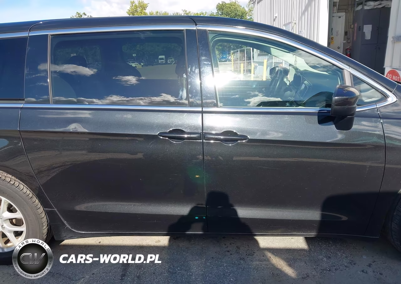 2020 Chrysler Voyager Lx VIN:2C4RC1CGXLR195614 - 12