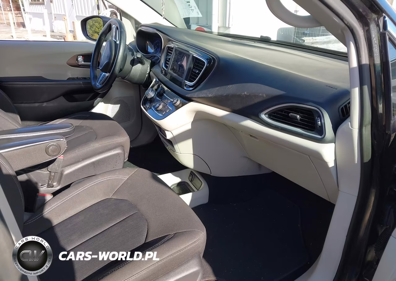 2020 Chrysler Voyager Lx VIN:2C4RC1CGXLR195614 - 5