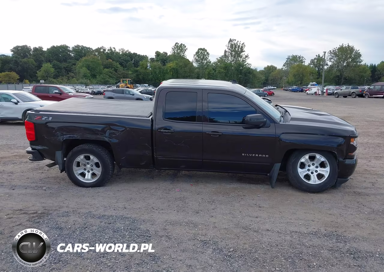 2018 Chevrolet Silverado 1500 2Lt VIN:1GCVKREC0JZ191326 - 13