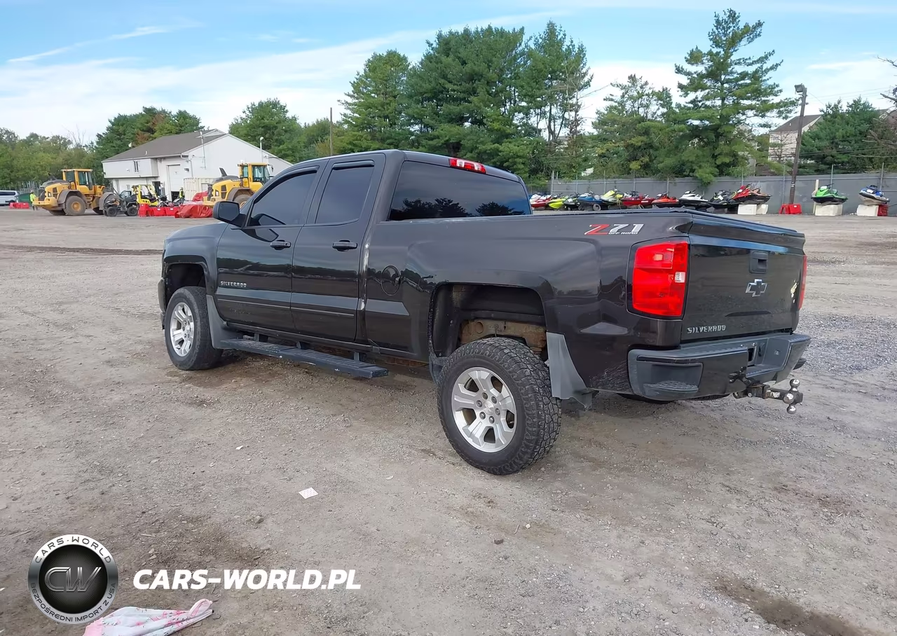 2018 Chevrolet Silverado 1500 2Lt VIN:1GCVKREC0JZ191326 - 3