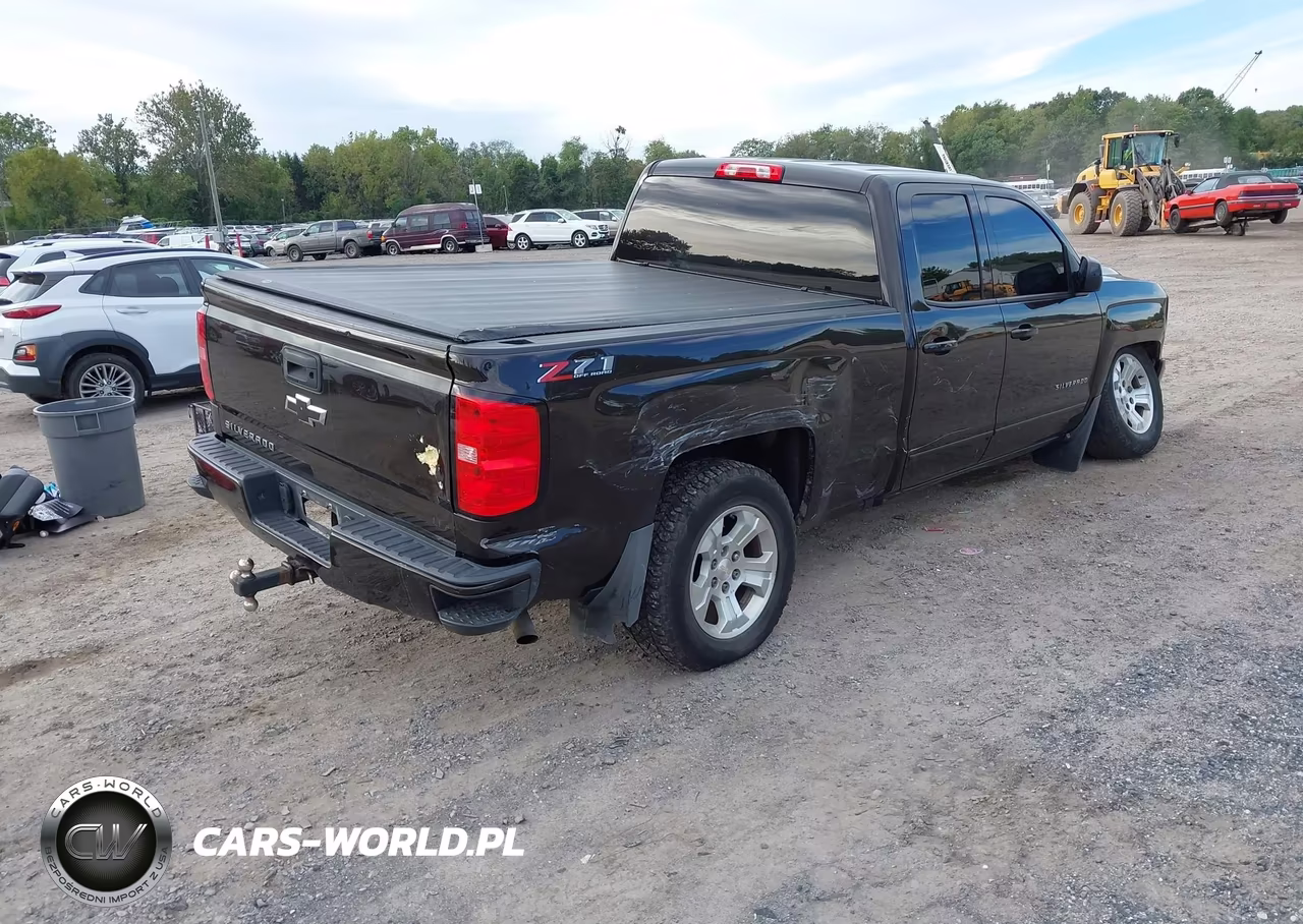 2018 Chevrolet Silverado 1500 2Lt VIN:1GCVKREC0JZ191326 - 4