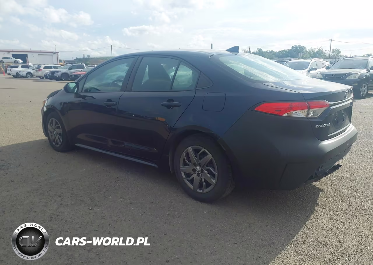 2022 Toyota Corolla Le VIN:5YFEPMAE8NP311188 - 3