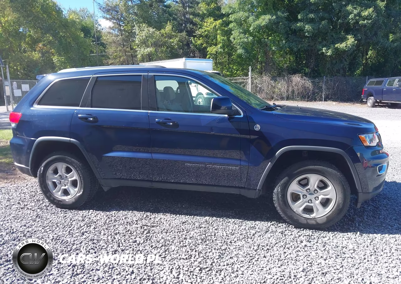 2017 Jeep Grand Cherokee Laredo 4X4 VIN:1C4RJFAG6HC872115 - 15