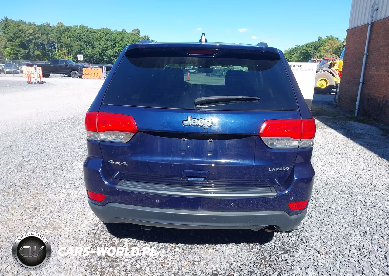 2017 Jeep Grand Cherokee Laredo 4X4 VIN:1C4RJFAG6HC872115 - 18