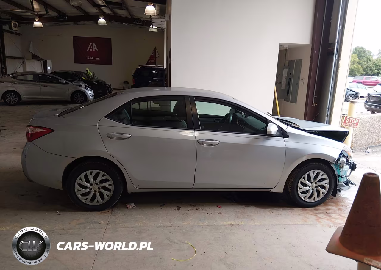 2017 Toyota Corolla Le VIN:2T1BURHE7HC786589 - 14