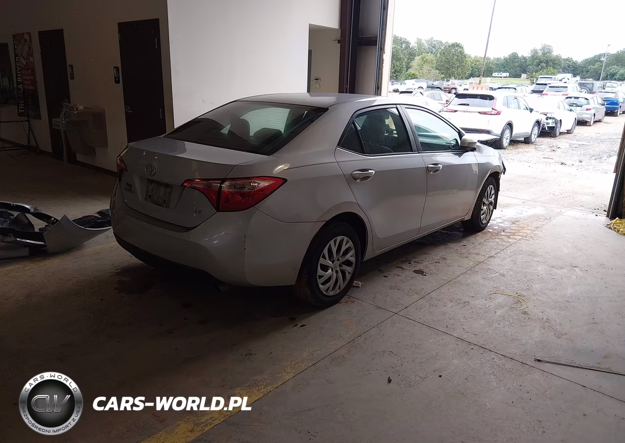 2017 Toyota Corolla Le VIN:2T1BURHE7HC786589 - 4