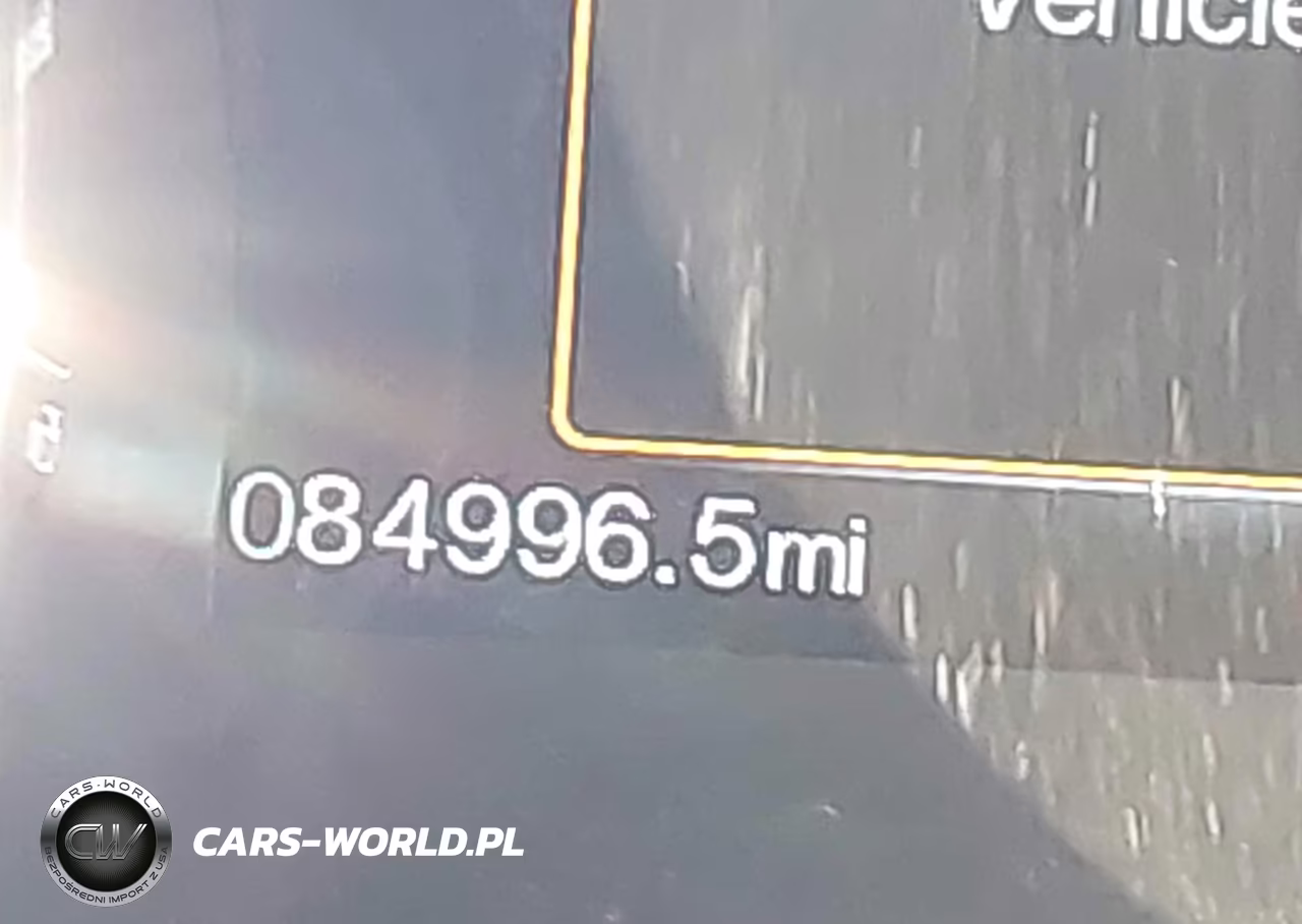 2017 Ford Mustang V6 VIN:1FA6P8AM3H5255364 - 16