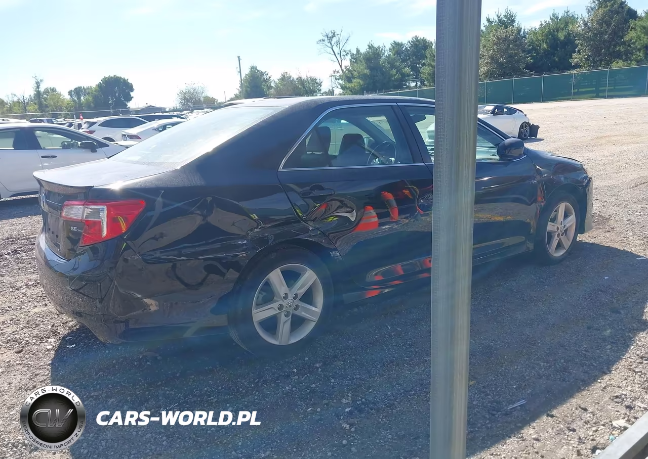 2014 Toyota Camry Se VIN:4T1BF1FK0EU854634 - 4