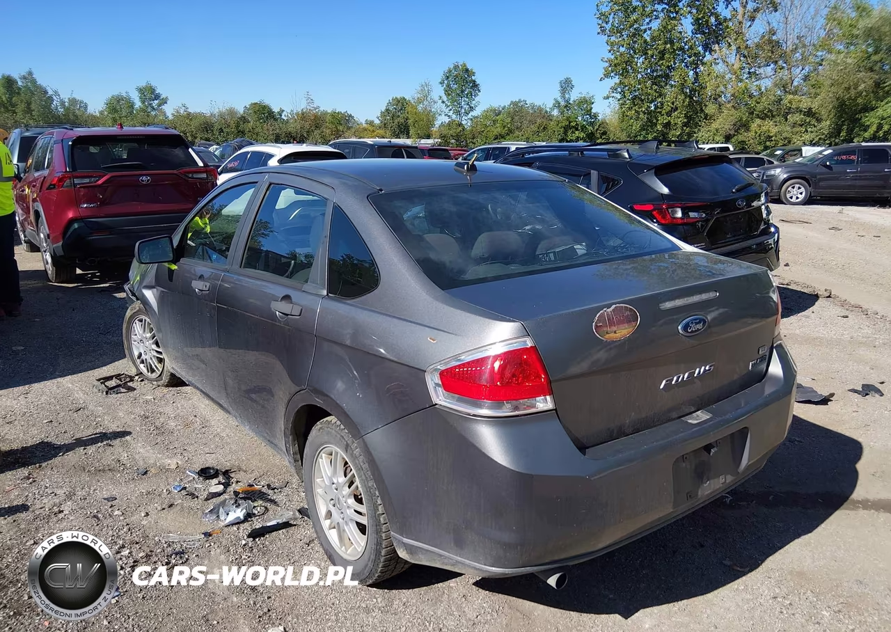 2010 Ford Focus Se VIN:1FAHP3FN9AW154214 - 3