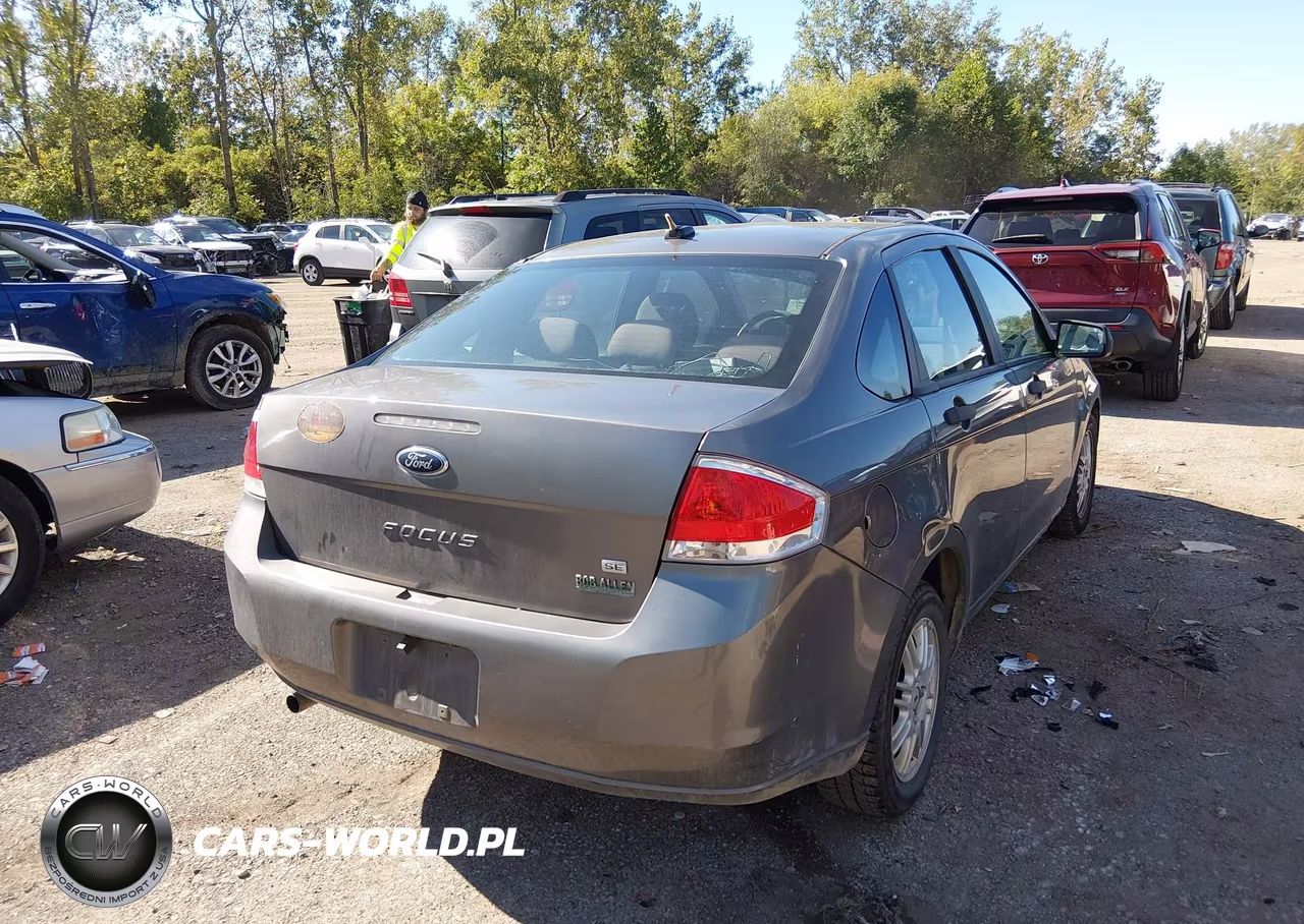 2010 Ford Focus Se VIN:1FAHP3FN9AW154214 - 4