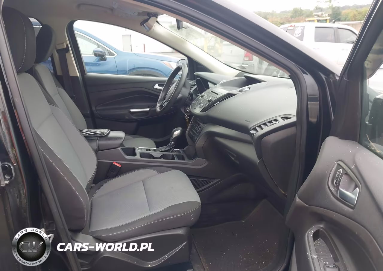 2018 Ford Escape Se VIN:1FMCU9GD2JUC40980 - 5
