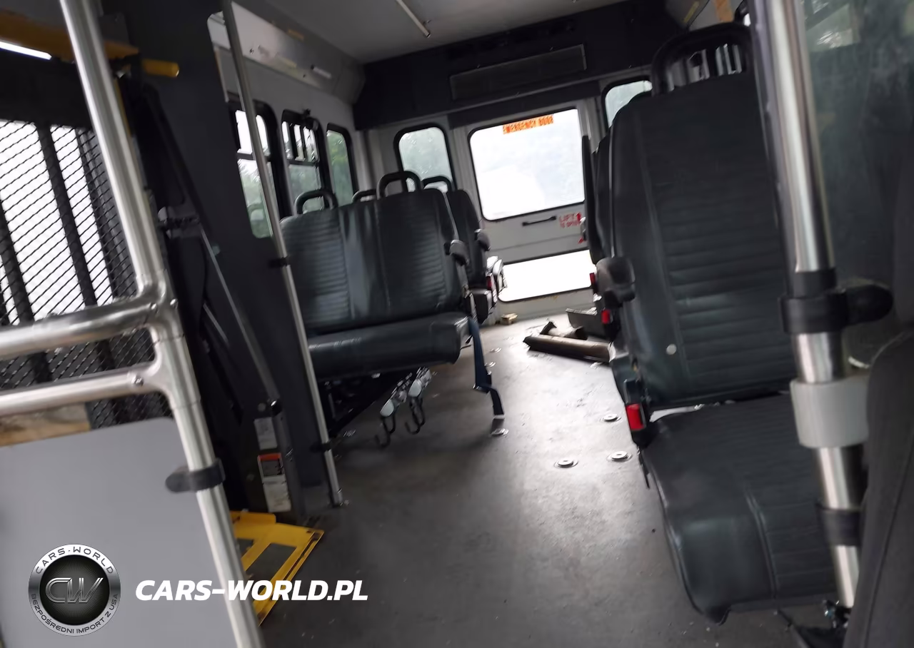 2017 Ford Bus E-Series Cutaway VIN:1FDFE4FS7HDC33482 - 6