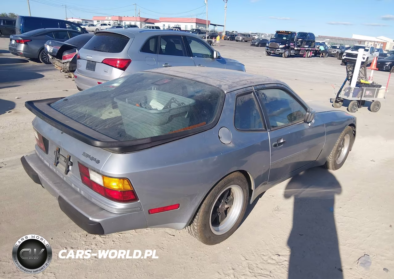 1986 Porsche 944 VIN:WP0AA0948GN451519 - 4