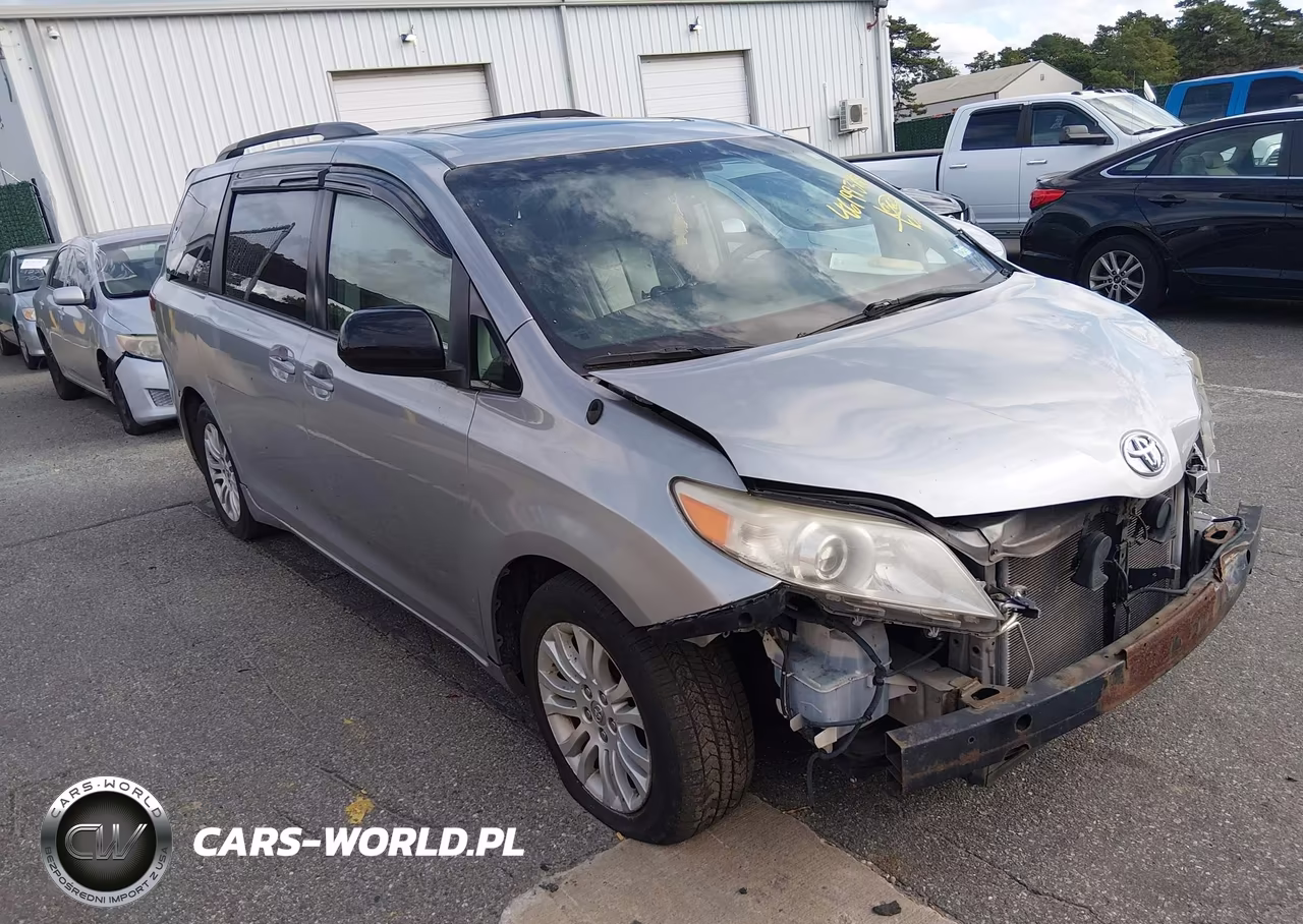 2014 Toyota Sienna Xle V6 8 Passenger VIN:5TDYK3DC3ES470658 - 1