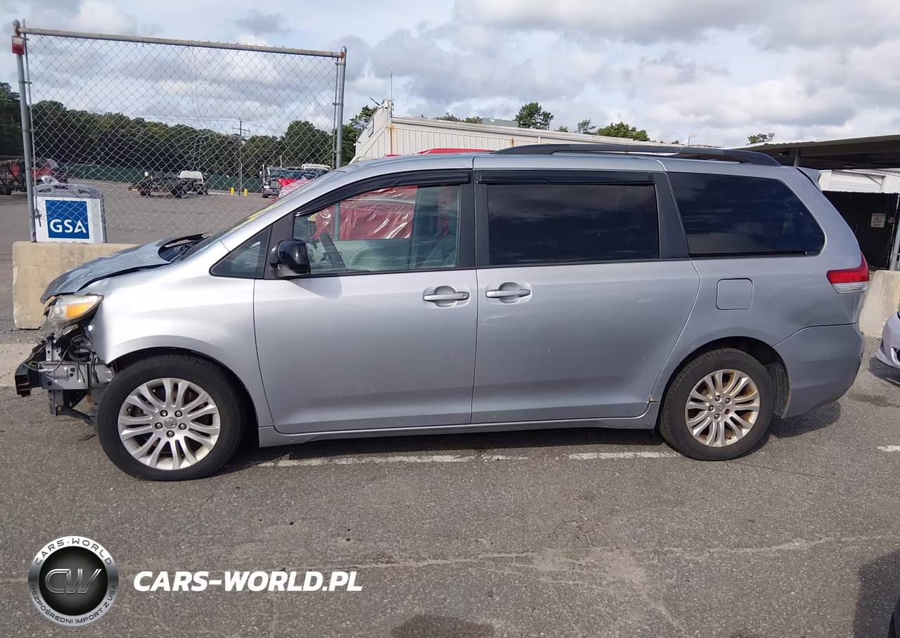 2014 Toyota Sienna Xle V6 8 Passenger VIN:5TDYK3DC3ES470658 - 14
