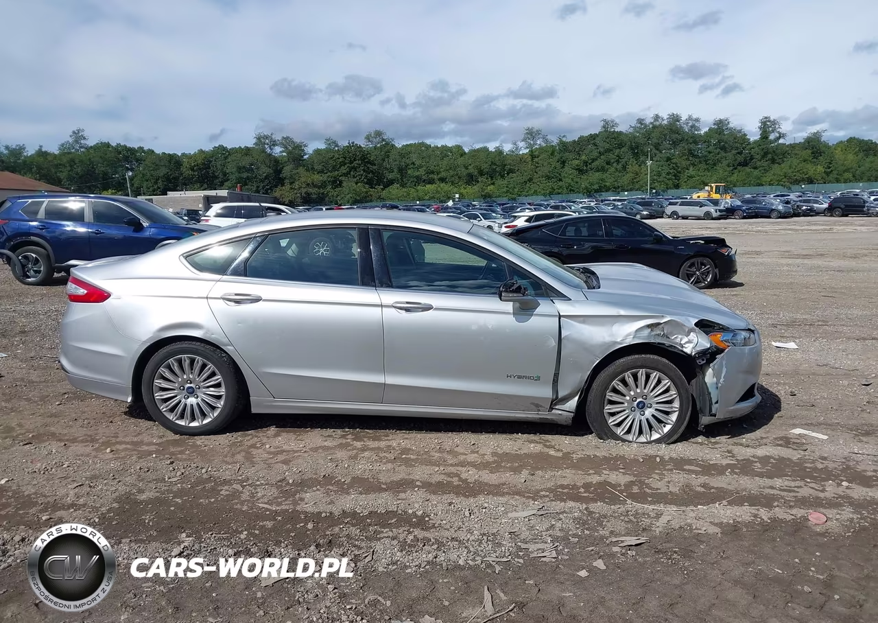 2016 Ford Fusion Hybrid Se VIN:3FA6P0LU7GR389028 - 13